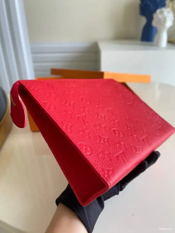 POCHETTE LOUIS VUITTON VOYAGE 0701